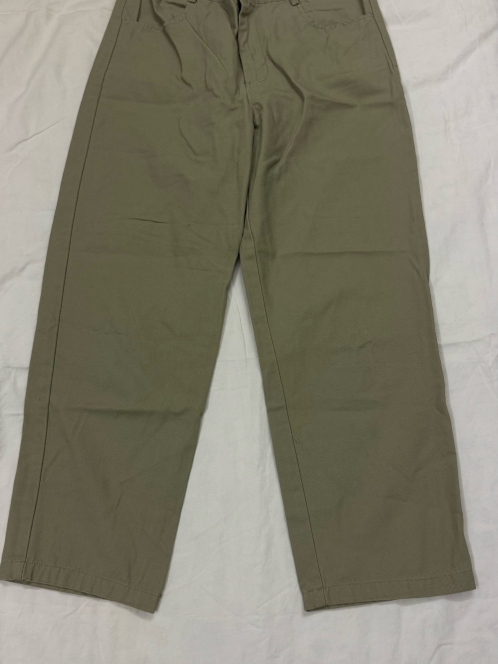 Forever 21 Women’s Chino Pants in Olive Green